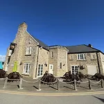 Pebble - Part Of The The Bay Village With Pool, Gym And Direct Access, Pub, Restaurant, Tennis And Meadows Walks *