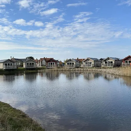 Pebble - Part Of The The Bay Village With Pool, Gym And Direct Access, Pub, Restaurant, Tennis And Meadows Walks